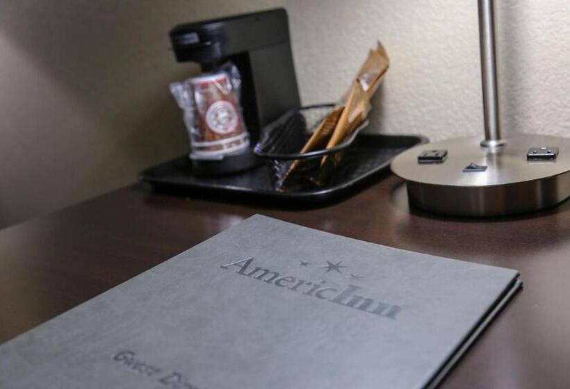 Люкс Кровать Кинг, Americinn By Wyndham Mankato Event Center Near Msu