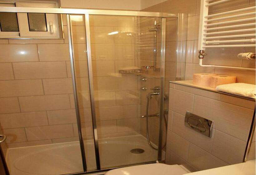 اتاق استاندارد, Ana Guest House