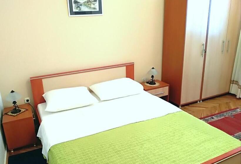 اتاق استاندارد, Ana Guest House