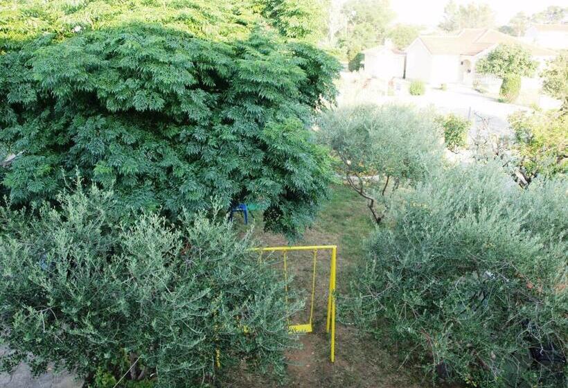 آپارتمان 2 خوابه با بالکن, Ana Guest House