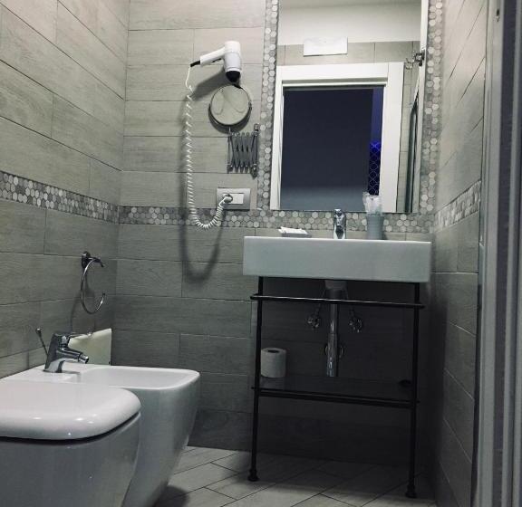 اتاق استاندارد با تخت بزرگ, B&b Fiumara