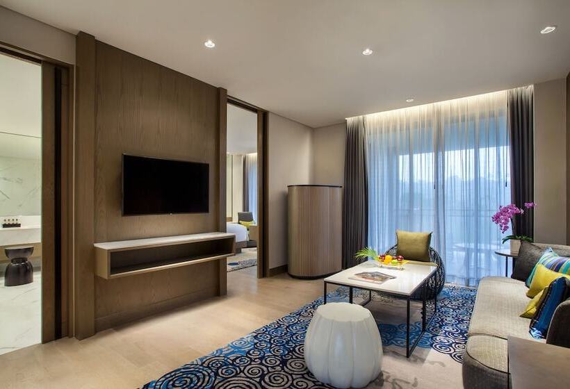 Президентский Люкс, Pullman Ciawi Vimala Hills Resort