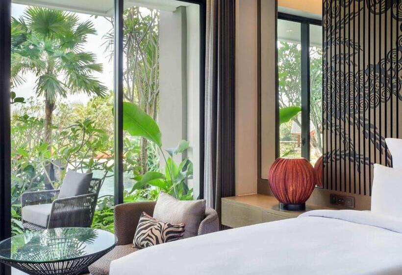Люкс Кровать Кинг, Pullman Ciawi Vimala Hills Resort