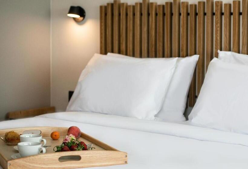 Люкс Боковой Вид на Море, Portes Lithos Luxury Resort