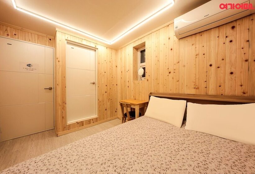 Camera Deluxe, Insadong R Guesthouse