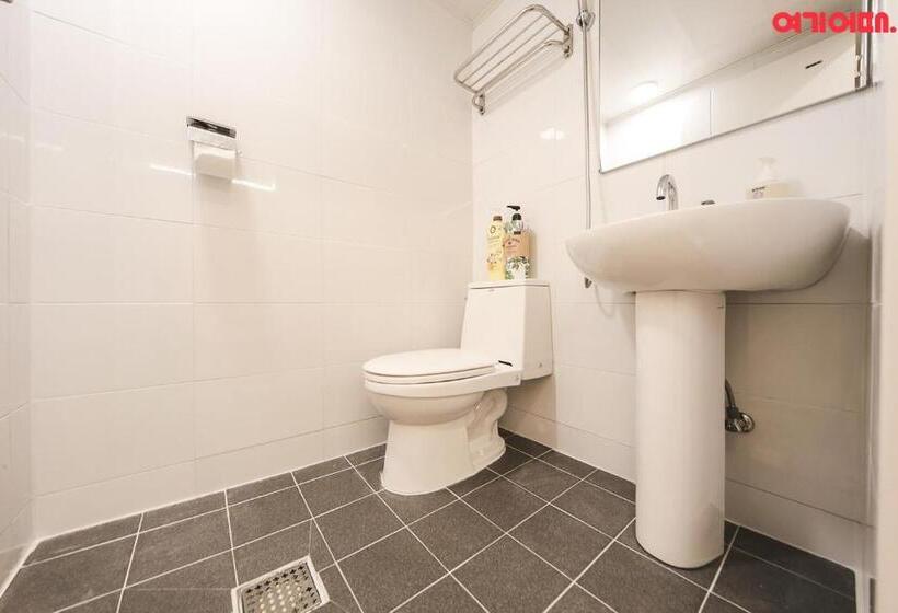 Camera Deluxe, Insadong R Guesthouse