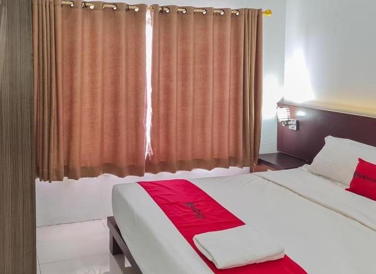 스탠다드 룸, Reddoorz Plus At Hotel Royal Palangka Raya