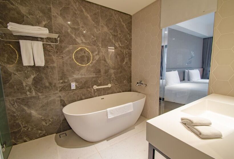 اتاق استاندارد, Golden Tulip Fab Hotel New Taipei