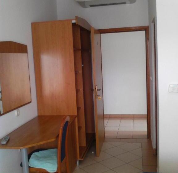 اتاق استاندارد یک نفره, Guest House Frane