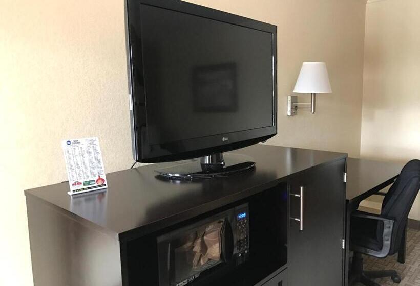 חדר סטנדרט מותאם לאדם עם מוגבלויות, Best Western Inn & Suites