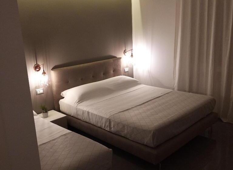 اتاق لوکس سه تخته, B&b La Rosa Felice