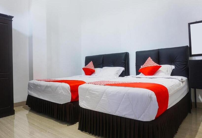 Family Suite, Reddoorz Near Makassar Town Square 2