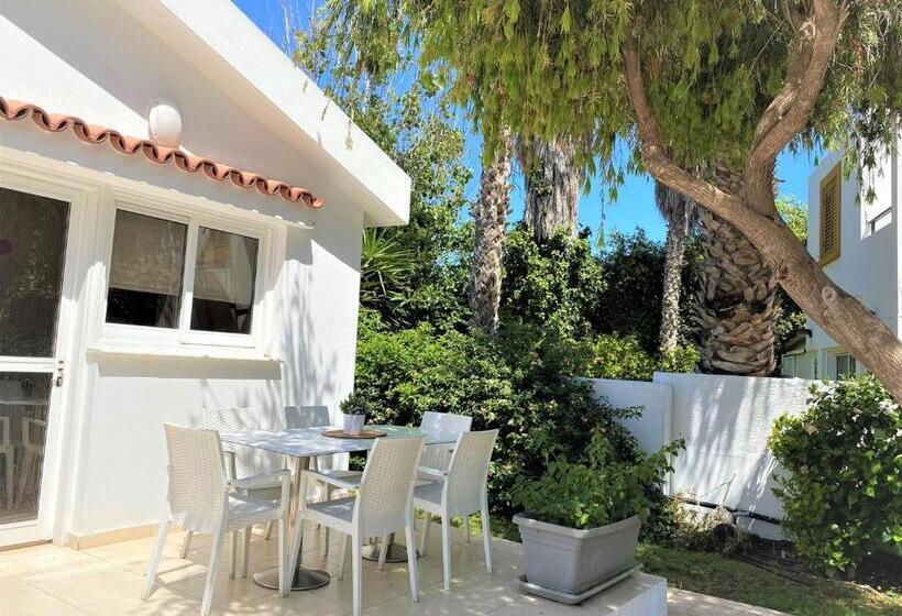 Бунгало Стандарт 3 Спальни, Fig Tree Z Holiday Resort