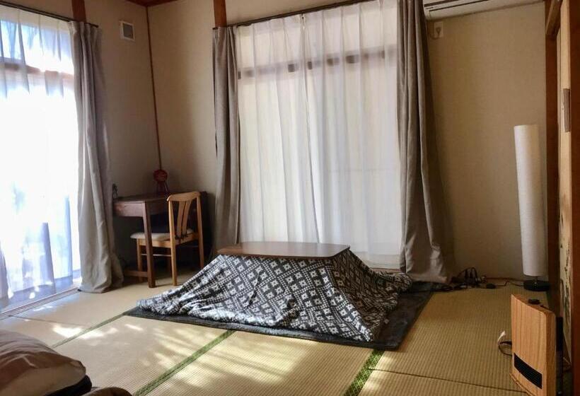 Номер Стандарт, Tsushima White House