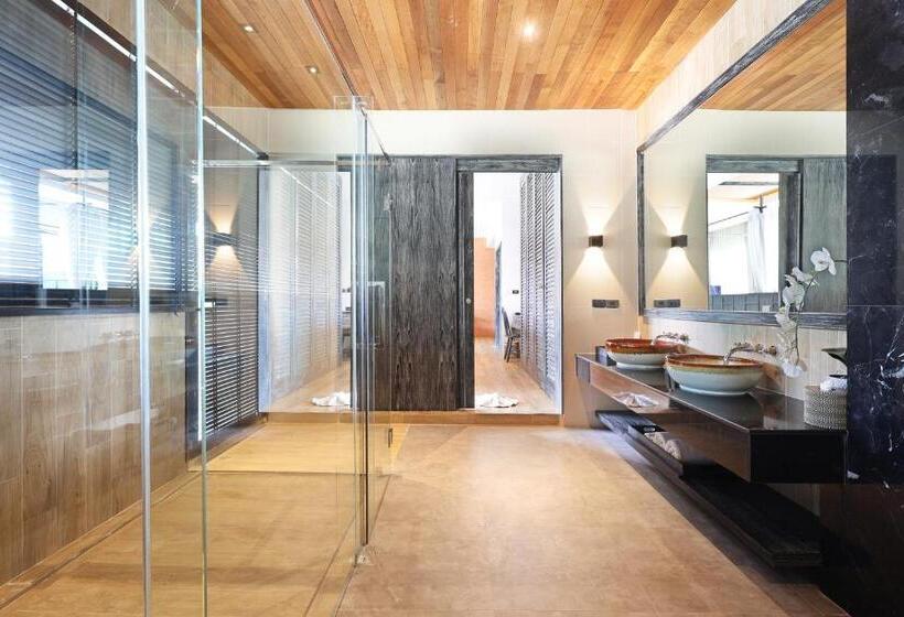 Люкс Повышенной Комфортности, Ananya Lipe Resort