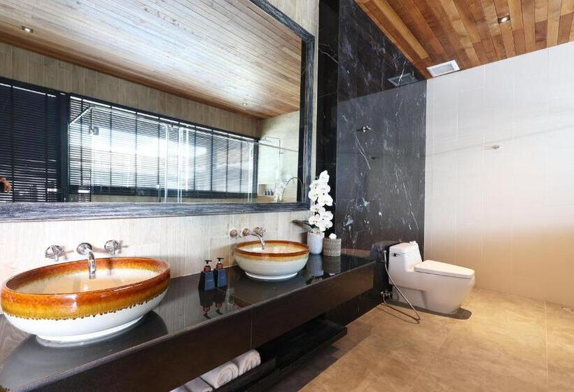 Люкс Повышенной Комфортности, Ananya Lipe Resort