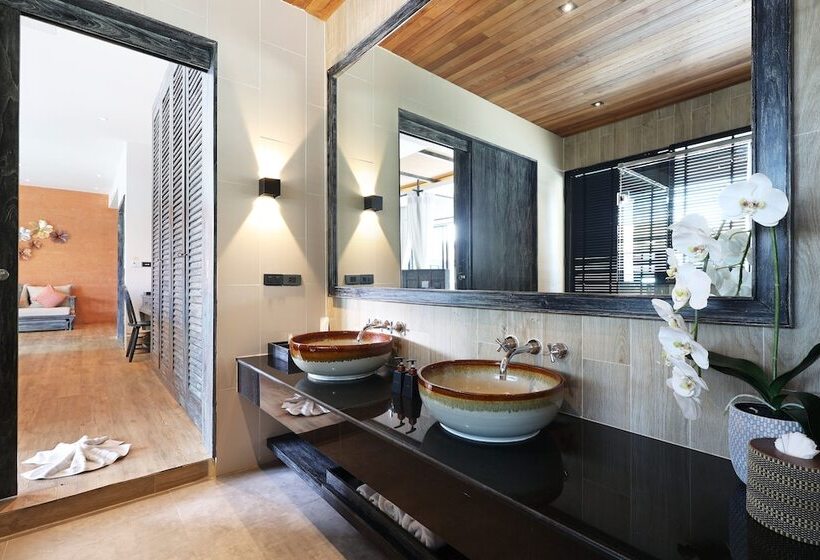 Люкс Повышенной Комфортности, Ananya Lipe Resort