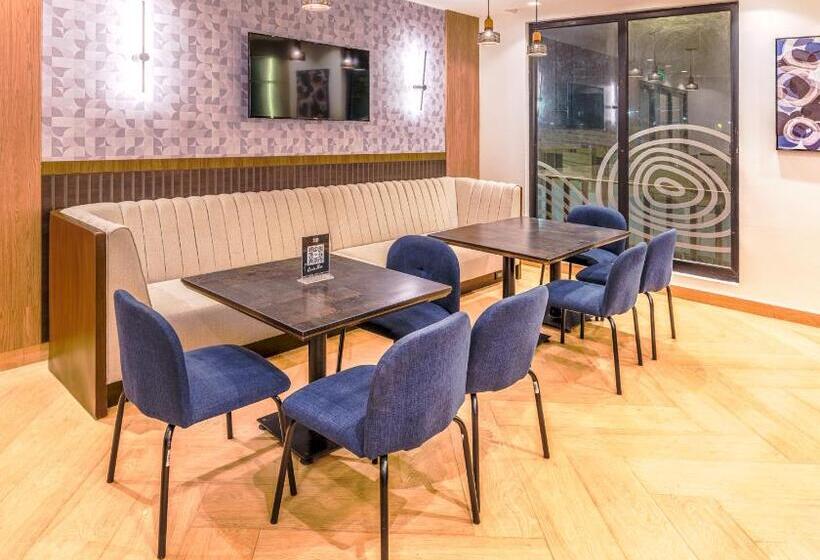 Люкс Superior, Reec Machala By Oro Verde Hotels
