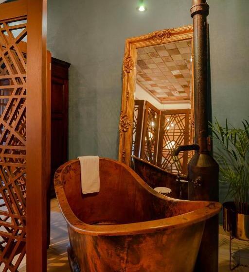 سوئیت با بالکن, Boutique Casa Zevallos
