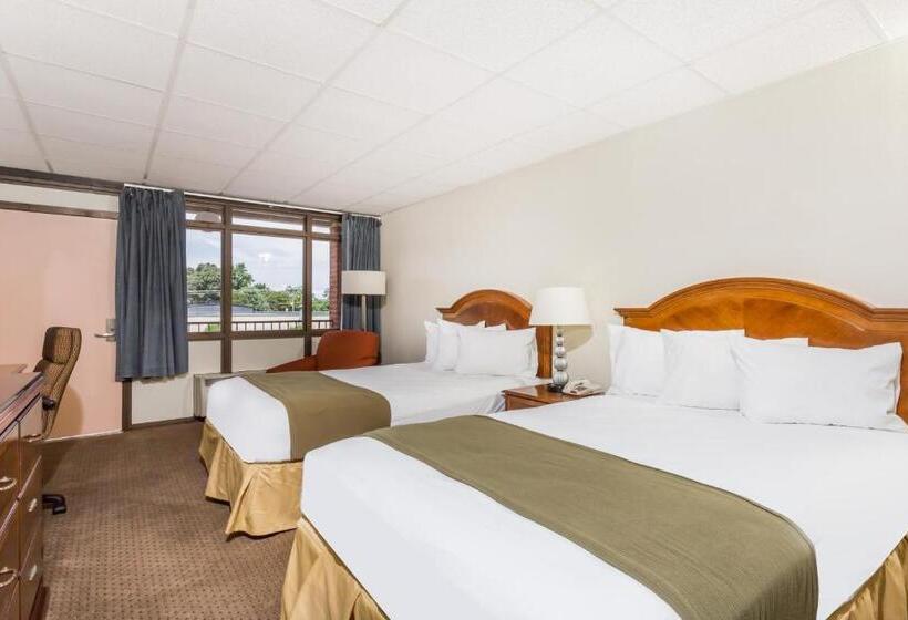 Номер Стандарт 2 Двуспальные Кровати, Days Inn By Wyndham Bedford