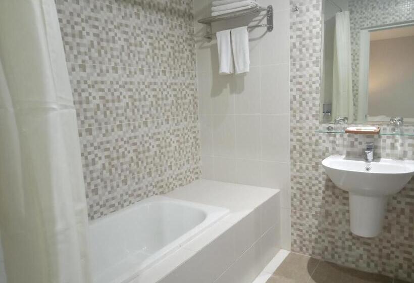 Полулюкс, Nalendra Plaza Subang