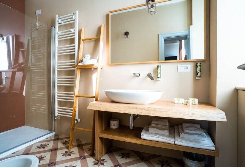 标准间, Borgo Cozzana