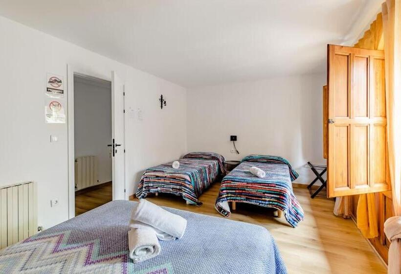 اتاق خانوادگی با سرویس بهداشتی مشترک, Rural Hostel Dos Lucas