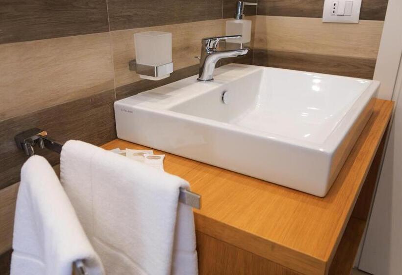 اتاق استاندارد یک نفره, Vignadonica Resort