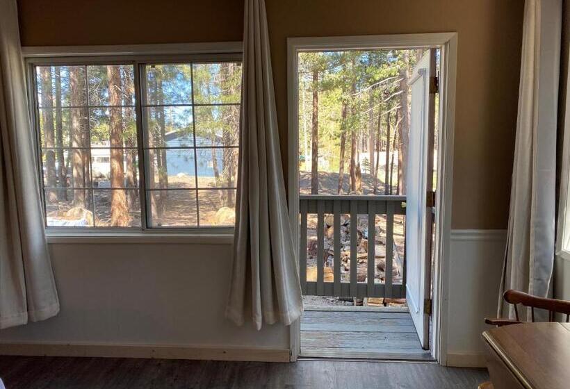 Полулюкс, Cinnamon Bear Inn