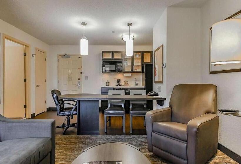סוויטה מותאמת לאדם עם מוגבלויות, Sonesta Simply Suites Irvine Spectrum