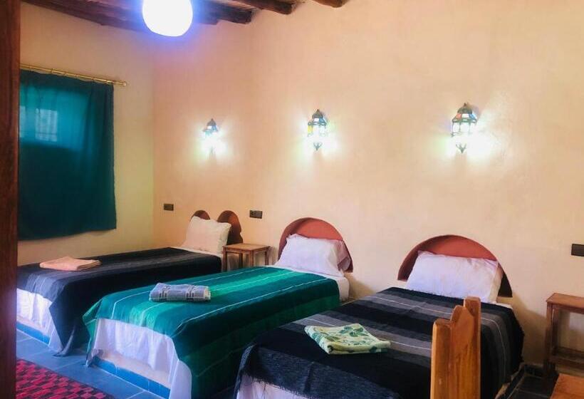 Трехместный Номер Стандарт Вид на Бассейн, Riad Hotel Les Flamants