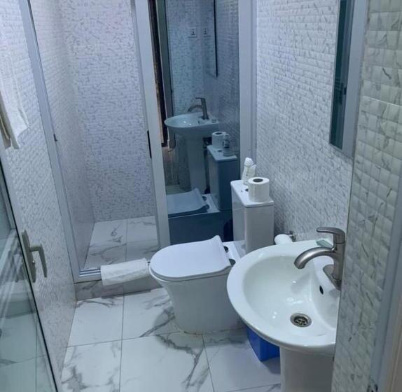 디럭스 스위트 킹 침대, Lady M Guest House