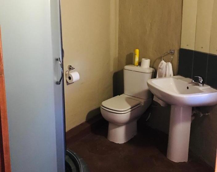 Номер Стандарт, Kwakunje Guest Lodge