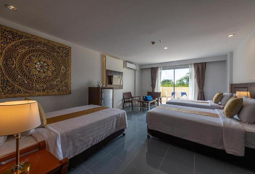 Трехместный Номер Deluxe, Blue Beach Grand Resort And Spa