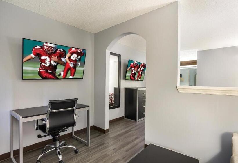Люкс Кровать Кинг, Red Roof Inn & Suites Athens, Al