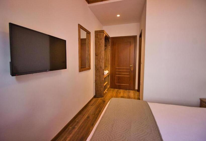 디럭스 룸, 4 Rooms