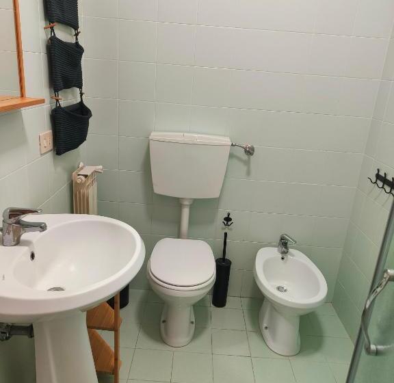 اتاق لوکس با چشم‌انداز دریا, Beteyà Hostel Don Bosco
