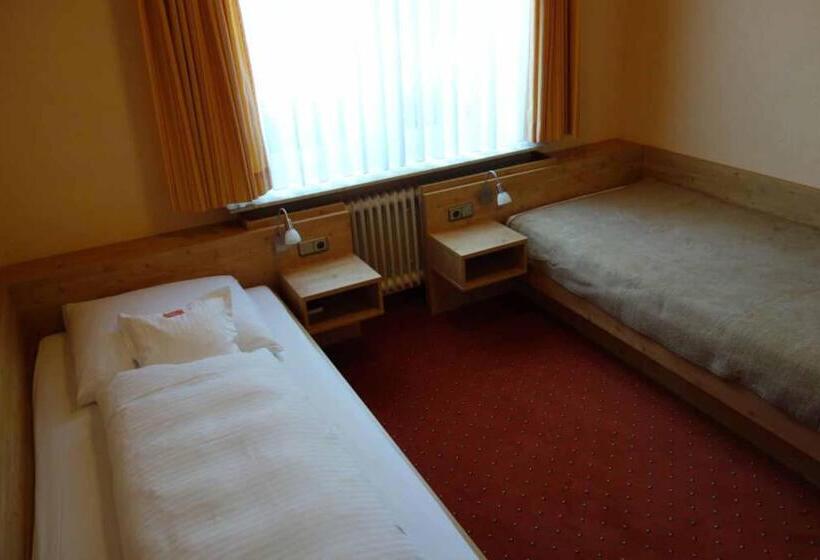 Номер Стандарт, Bayerischer Hof