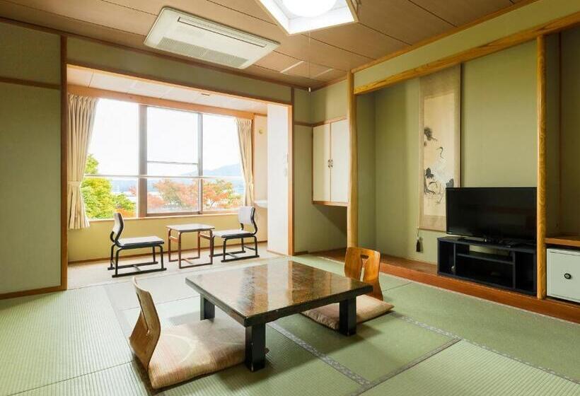 4인용 스탠다드 룸, Omiya