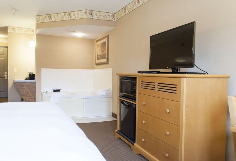 Люкс с гидромассажем, Country Inn & Suites By Radisson, Cedar Falls, Ia