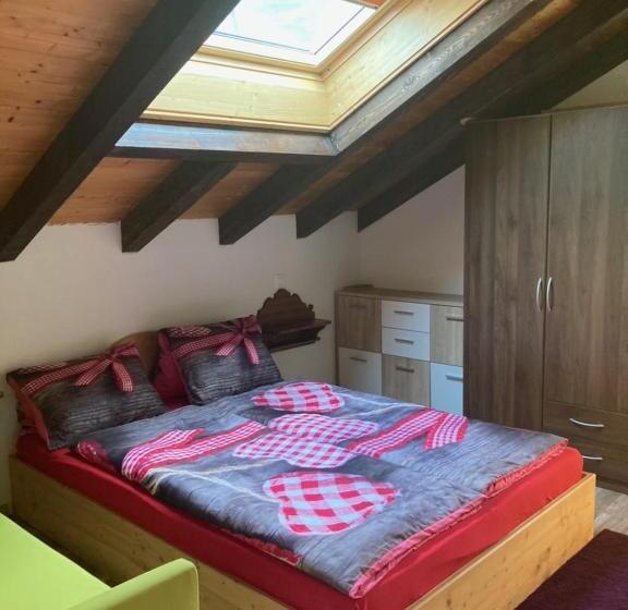 Номер Deluxe с Балконом, Klewenalp Ausflugs Ski Pistenhotel Klewenstock