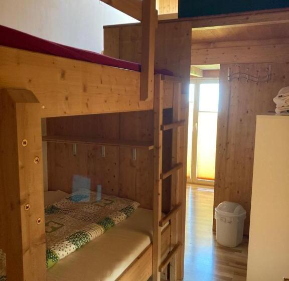 Семейный Номер, Klewenalp Ausflugs Ski Pistenhotel Klewenstock