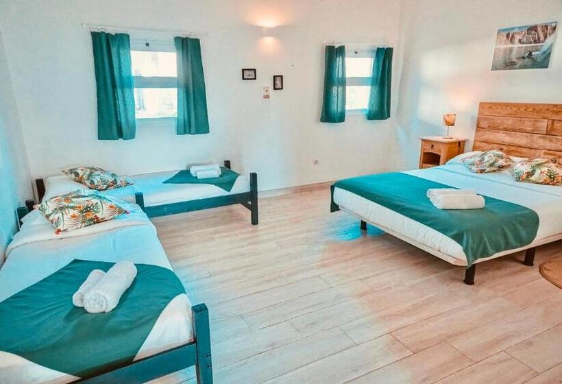 Семейный Номер, Oasis Backpackers Hostel Sintra Surf