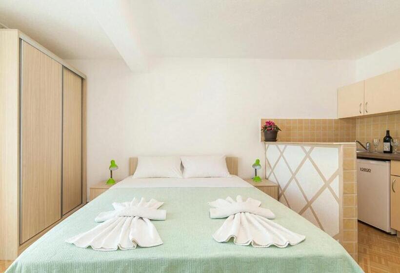 استودیو استاندارد با تراس, Hana Accommodation