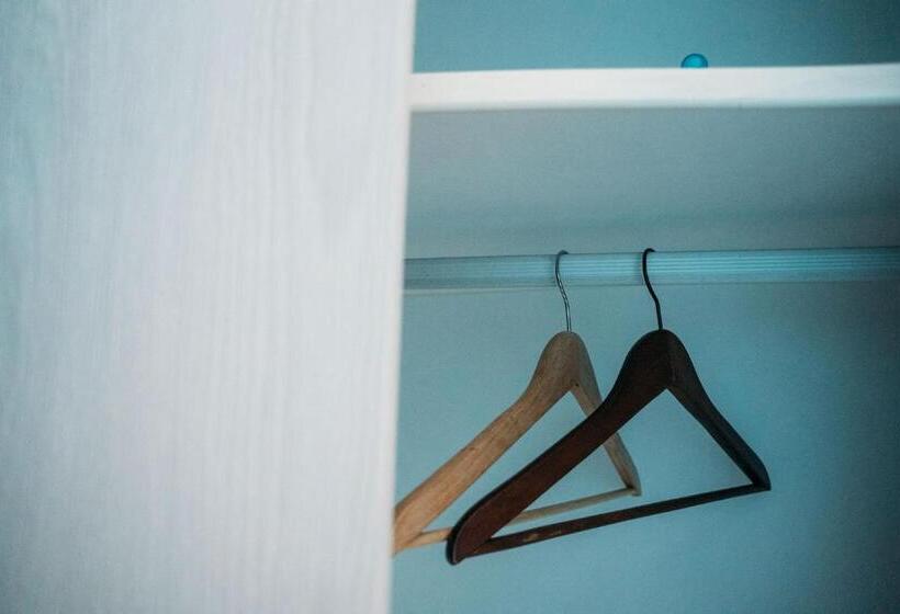 シングルベーシックルーム, Hostal Brisas De Conil