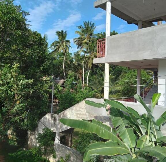 اتاق لوکس چهار تخته, Mallika Resort
