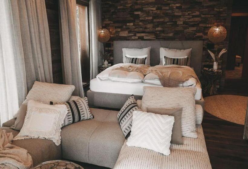 Люкс с Террасой, Jufenalm Boho Hotel & Restaurant