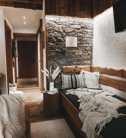 Четырехместный Номер Стандарт, Jufenalm Boho Hotel & Restaurant