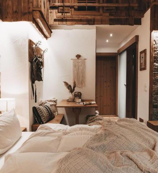 Номер Стандарт Трехместный, Jufenalm Boho Hotel & Restaurant