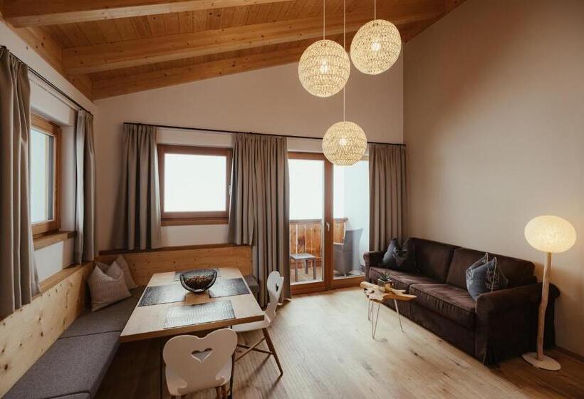 Апартаменты 1 Спальня, Villa Flora Mountain Lodges
